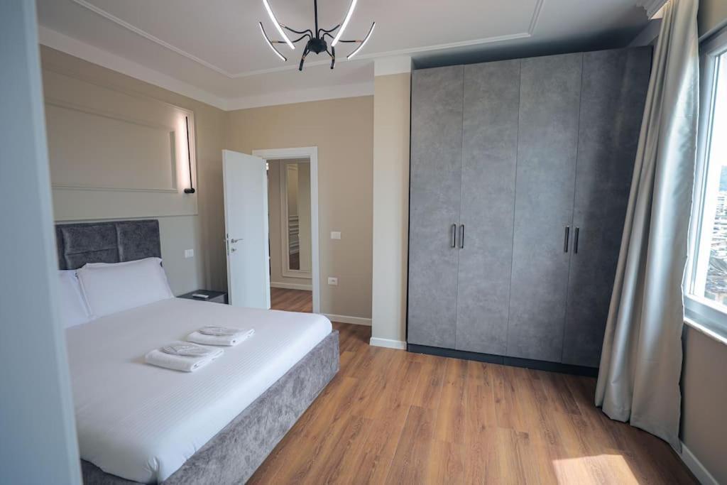Miku Apartment-Upscale 2Bdr Apartment With A Spectacular View Tirana Exterior foto