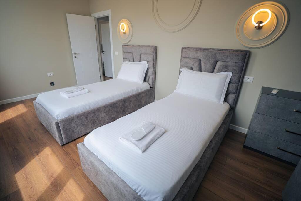 Miku Apartment-Upscale 2Bdr Apartment With A Spectacular View Tirana Exterior foto